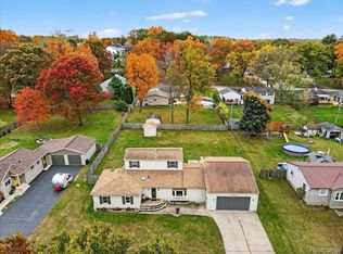 5621 Delmas Rd, Clarkston, MI 48348