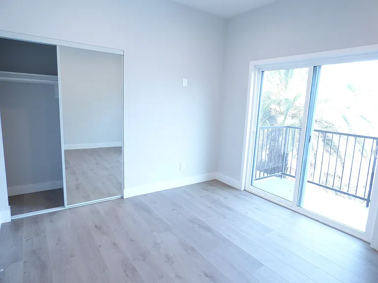 1258 N Hobart Blvd — Photo 18