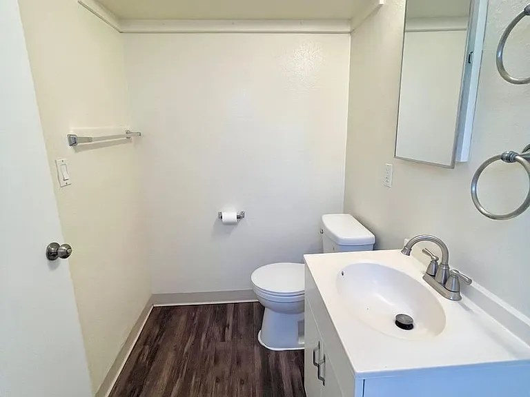 4438-44 Kansas St — Photo 3