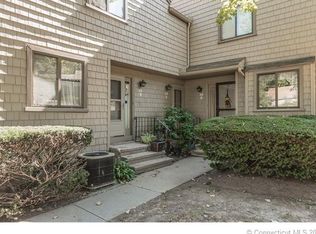 30 Happy Hollow Cir UNIT C, Stratford, CT 06614
