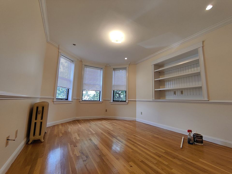 1st image of 1325 Commonwealth Ave APT 7A