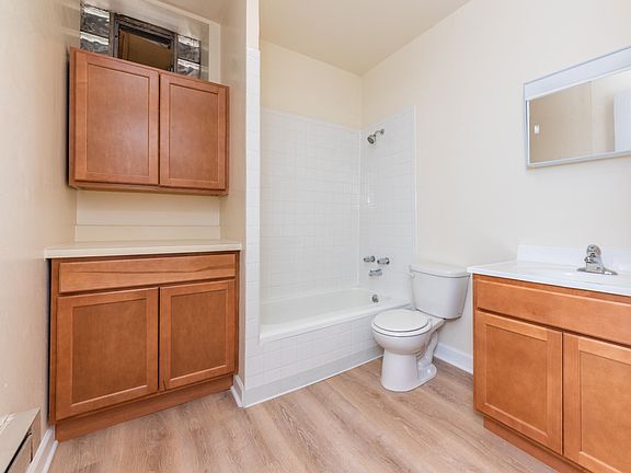 4th image of 2514 N Lincoln Ave #3