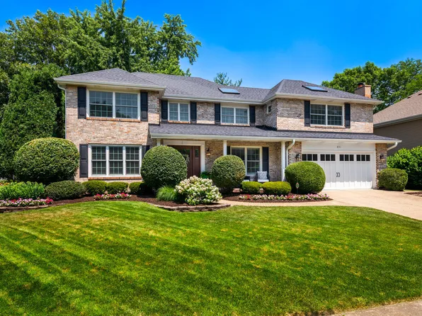 831 Morven Ct, Naperville, IL 60563