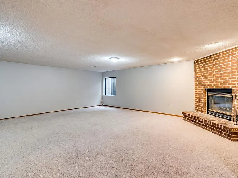 11941 W Rolling Hills Dr — Photo 22