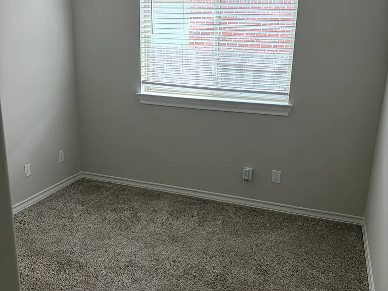 2418 Dianna Lee Dr — Photo 11