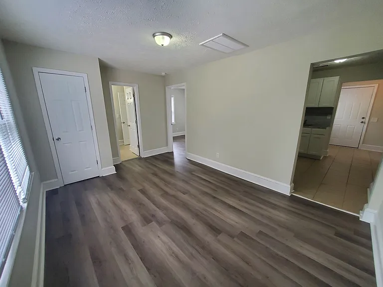 222A Woodrow St — Photo 3