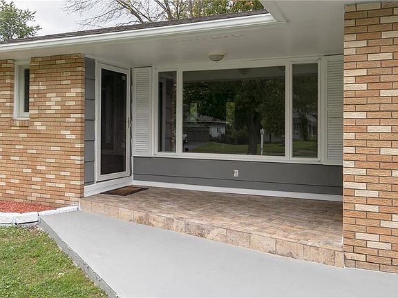 3rd image of 7 Noel Dr