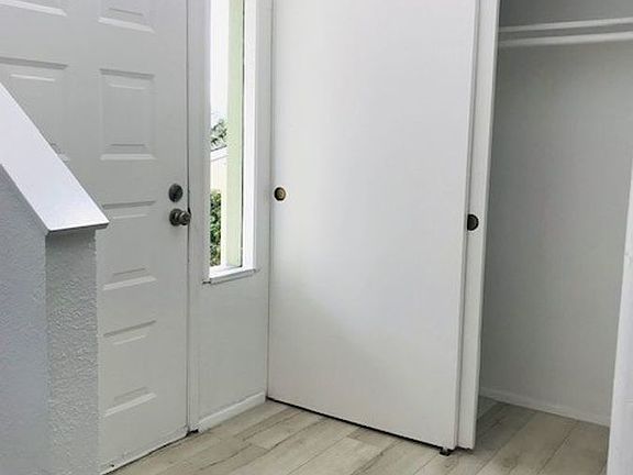 3rd image of 17631 NE 88th Pl