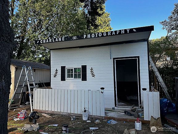5th image of 4810 17th Avenue SE