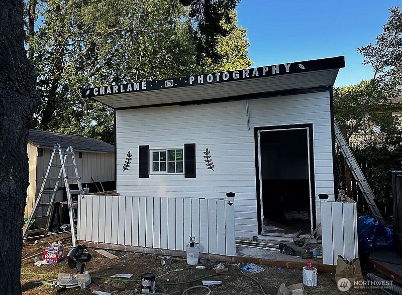 5th image of 4810 17th Avenue SE