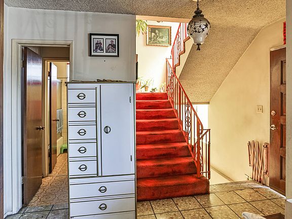 5th image of 701 N Hill Pl