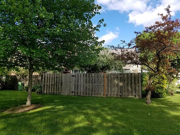 5th image of 3429 Burbank Dr