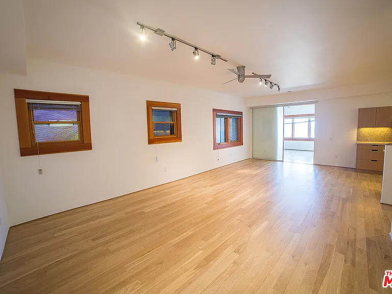 8 Brooks Ave #11 — Photo 5