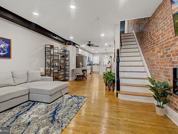 4th image of 310 Elrino St