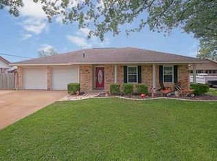 4418 Meadowbrook Dr, Bryan, TX 77802