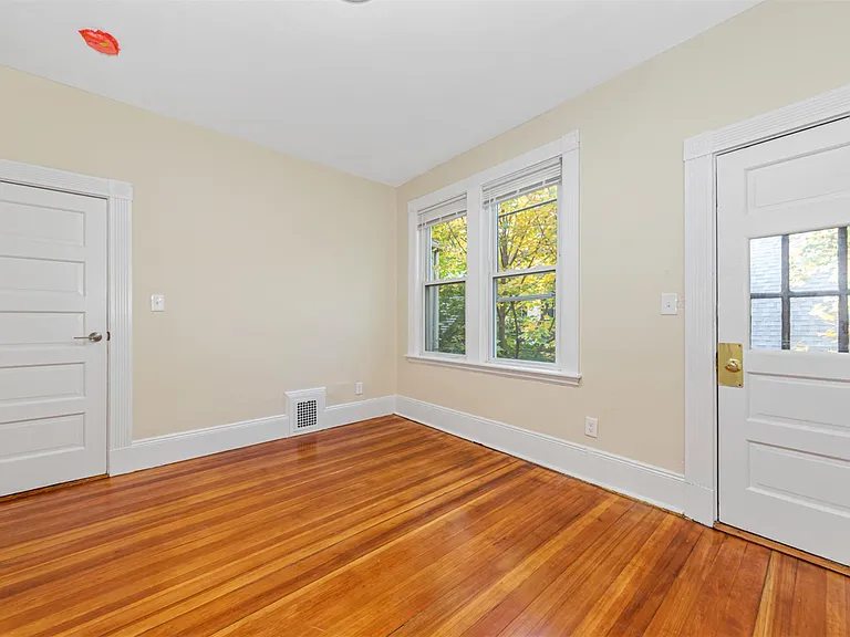 46 Brackett St — Photo 8