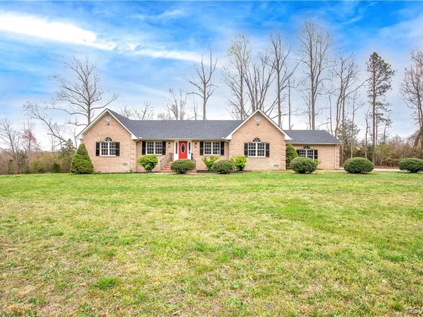 8941 Crumps Mill Rd, Quinton, VA 23141