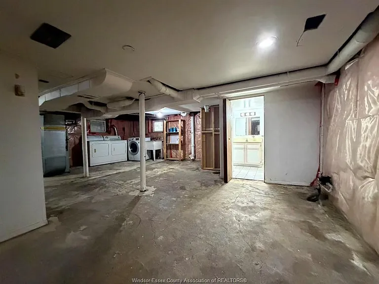 1411 Dougall Ave — Photo 14