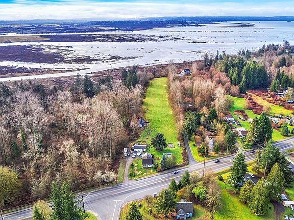 3rd image of 1818 Marine Drive NE