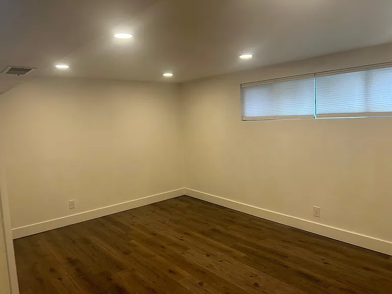 1208 E Charlton Ave — Photo 12