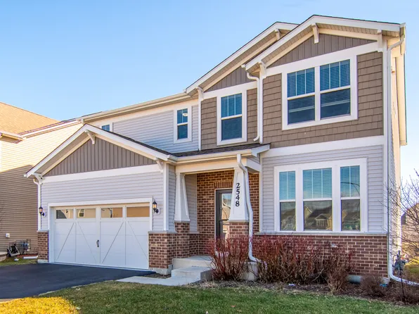 2548 Balsam Cove Rd, Naperville, IL 60563
