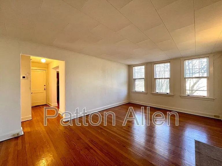 83 Edgemont Rd #1 — Photo 3