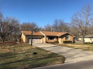 3326 Washington St, Columbus, IN 47203