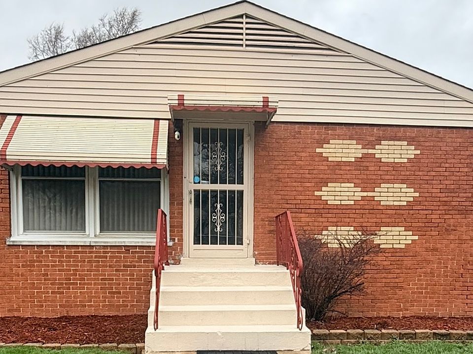1st image of 117 W 158th Pl