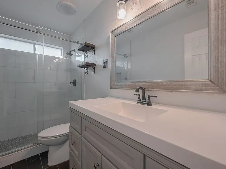311 N Esplanade Ln — Photo 27