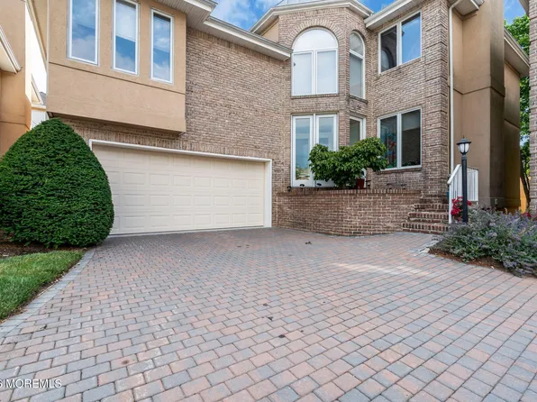 56 Tamarac Court, Holmdel, NJ 07733