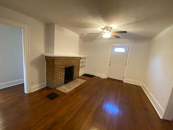 4th image of 165 E Tompkins St #2490