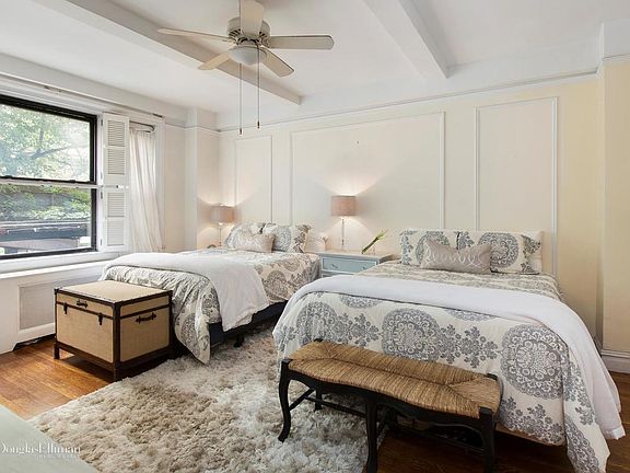 2nd image of 20 W 72nd St #202A