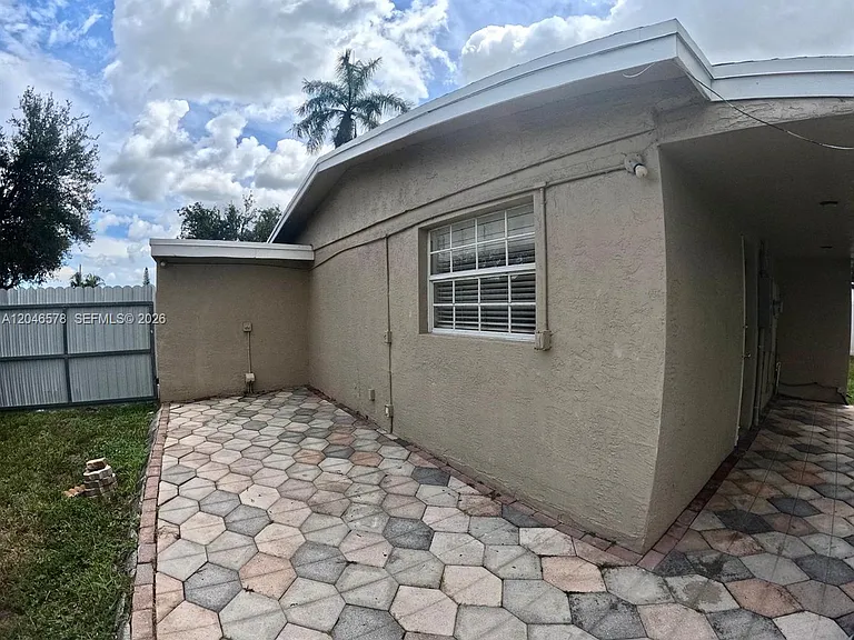 5720 SW 38th Ct — Photo 26