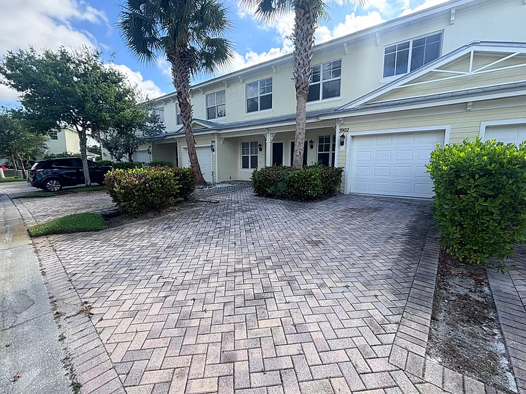 3902 Sabal Way — Photo 5