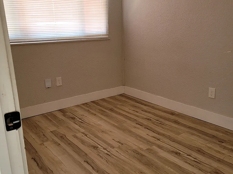 125 Orange Ave #B — Photo 12