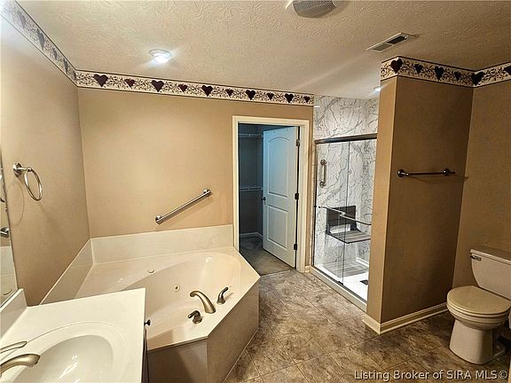 4th image of 1927 Majestic Meadows Drive #20