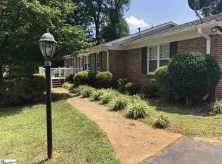 5003 Willow Dr, Boiling Springs, SC 29316