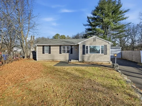 30 Lively Ln, Springfield, MA 01109