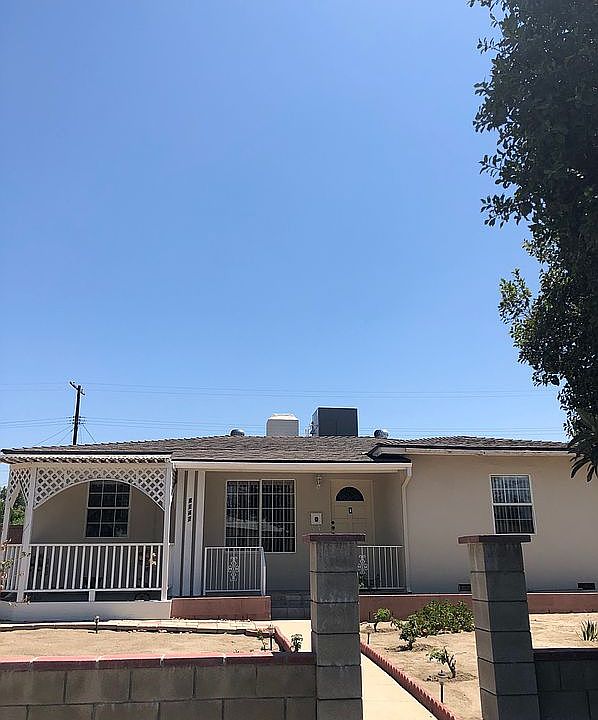 1st image of 8142 Whitsett Ave