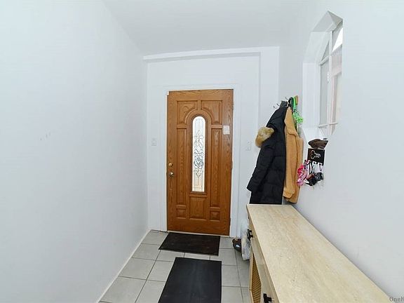 3rd image of 104-32 92nd Ave