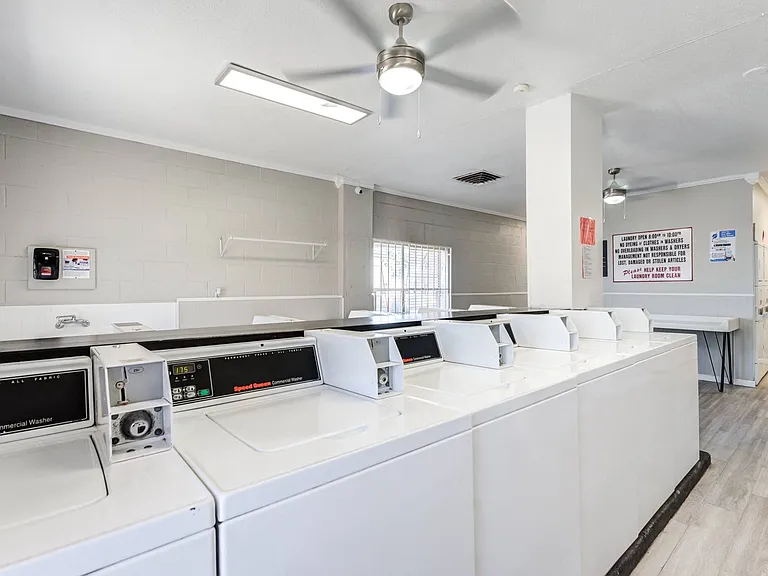 Paso Norte Apartments — Photo 10