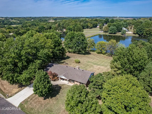 7805 Twin Lake Dr, Jefferson City, MO 65101