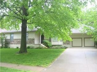 3703 NE Grant St, Lees Summit, MO 64064