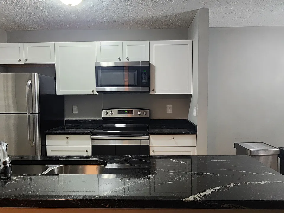 8854 Eagleview Dr #3
