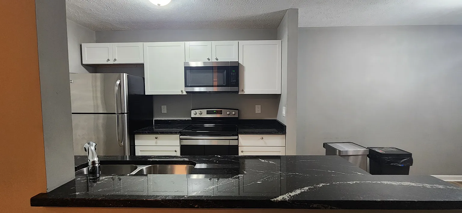8854 Eagleview Dr APT 3 photo 1