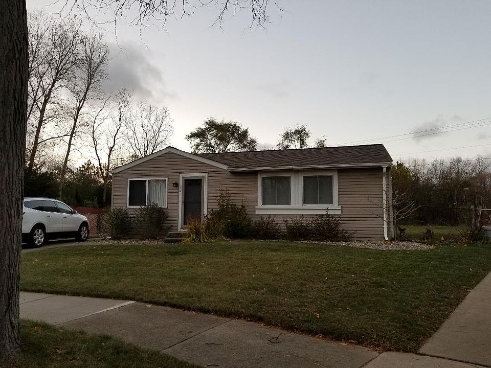 1st image of 18 Englewood Ct