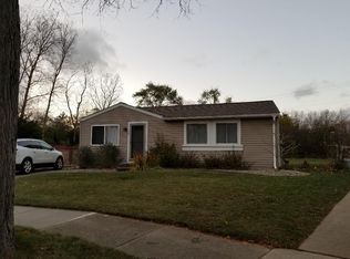 18 Englewood Ct, Ann Arbor, MI 48108