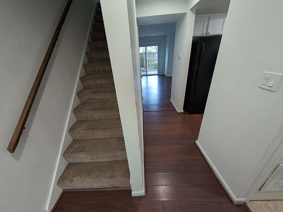2nd image of 3813 Staffordshire Ln