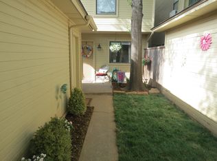1225 Sequoyah Pl APT B, Edmond, OK 73003