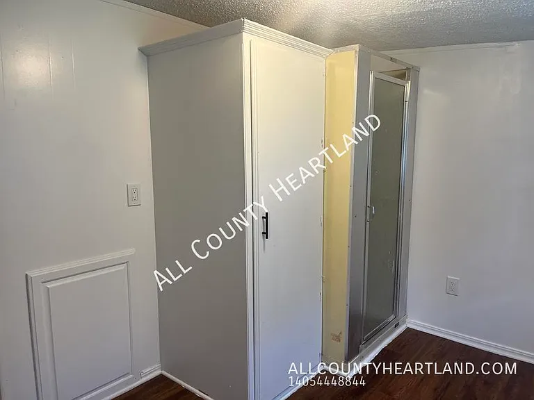 7218 SE 15th St — Photo 21